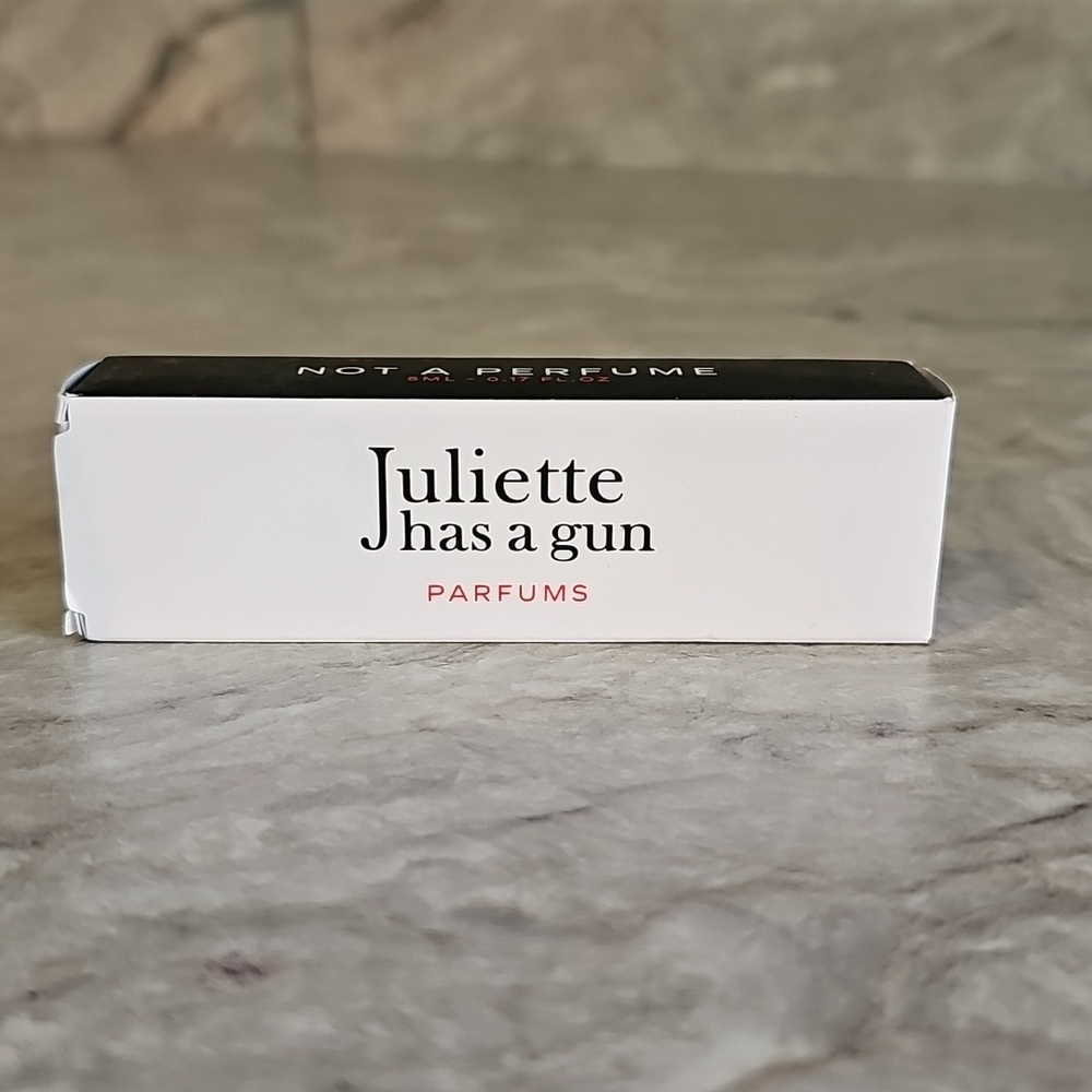 Juliette Has A Gun NOT A PERFUME 5ml Travel Spray - Picture 2 of 2